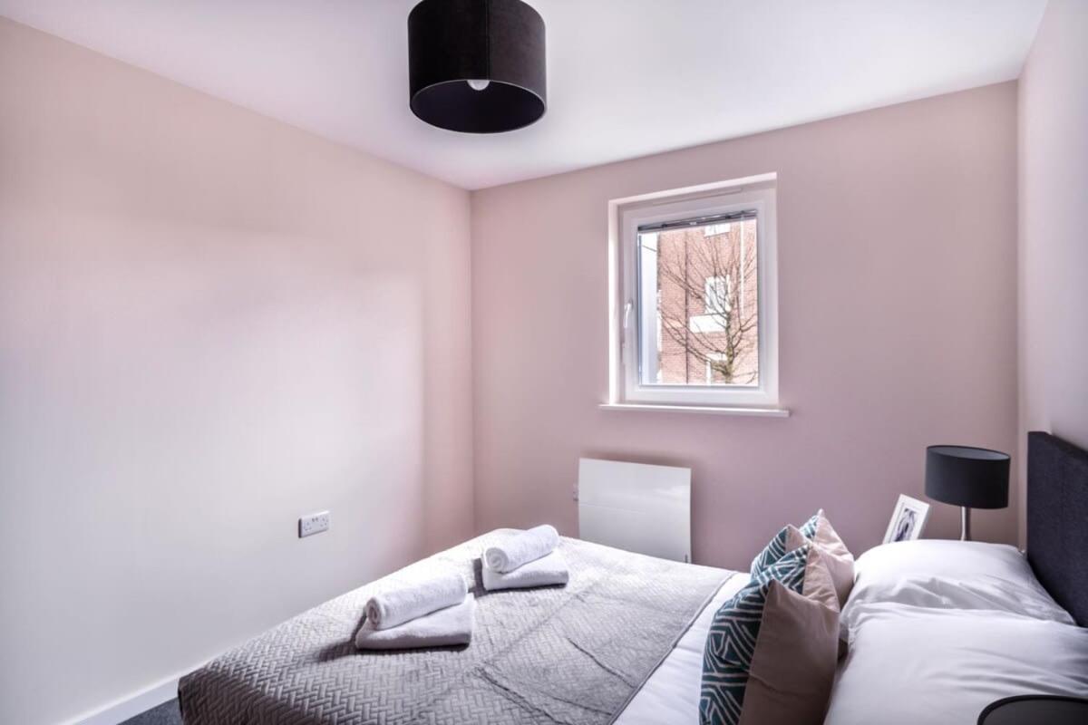 Modern & Spacious 2 Bed Apartment In Manchester Buitenkant foto